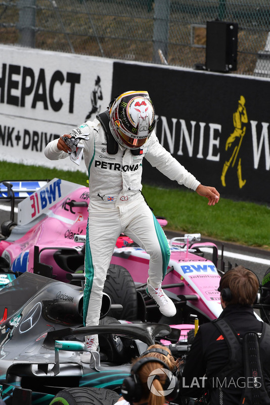 Lewis Hamilton 78. rajtelsősége az F1-ben