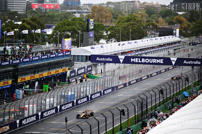Lando Norris, McLaren, Max Verstappen, Red Bull Racing