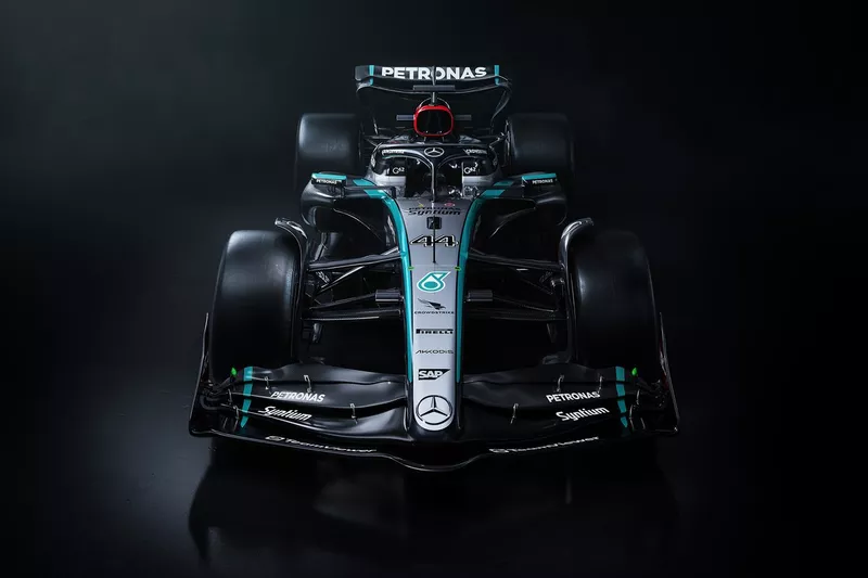 ギャラリー】これがメルセデスF1のニューマシンだ！ 新コンセプトで