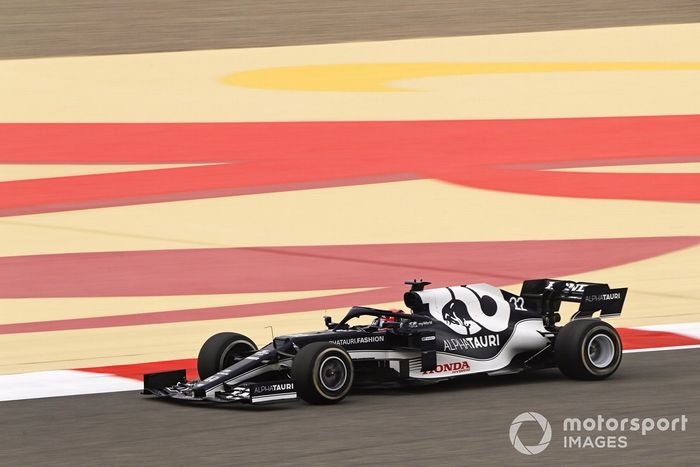 11. Yuki Tsunoda, AlphaTauri AT02: 185 vueltas (1001,22 km)