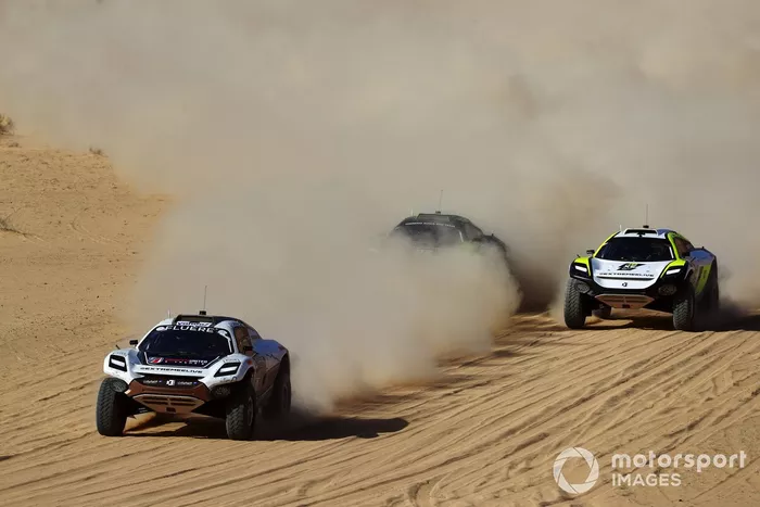 Catie Munnings, Timmy Hansen, Andretti United Extreme E, Christine 'GZ' Giampaoli Zonca, Oliver Bennett, Hispano Suiza Xite Energy Team, e Mikaela Ahlin-Kottulinsky, Jenson Button, JBXE Extreme-E Team