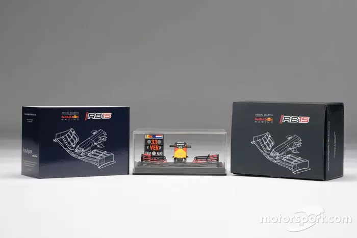 Amalgam RB15 neus schaal 1:12, Max Verstappen