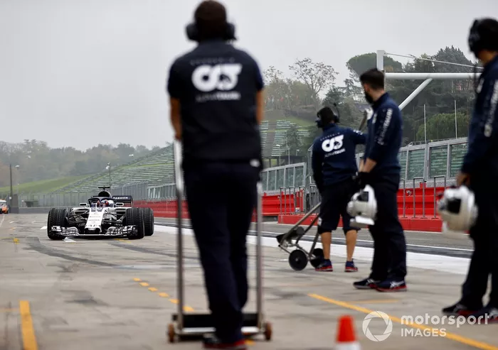 Yuki Tsunoda in actie op Imola