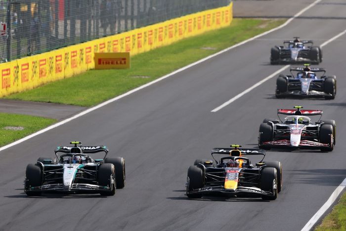 Yuki Tsunoda, Red Bull Racing Team, Andrea Kimi Antonelli, Mercedes