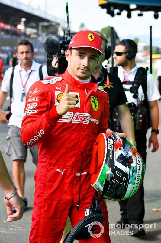 Pole Sitter Charles Leclerc, Ferrari festeggia al Parc Ferme 