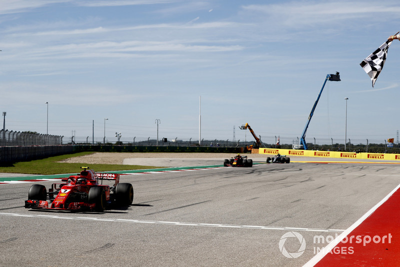 Kimi Raikkonen, Ferrari SF71H, Max Verstappen, Red Bull Racing RB14, Lewis Hamilton, Mercedes AMG F1 W09 EQ Power+