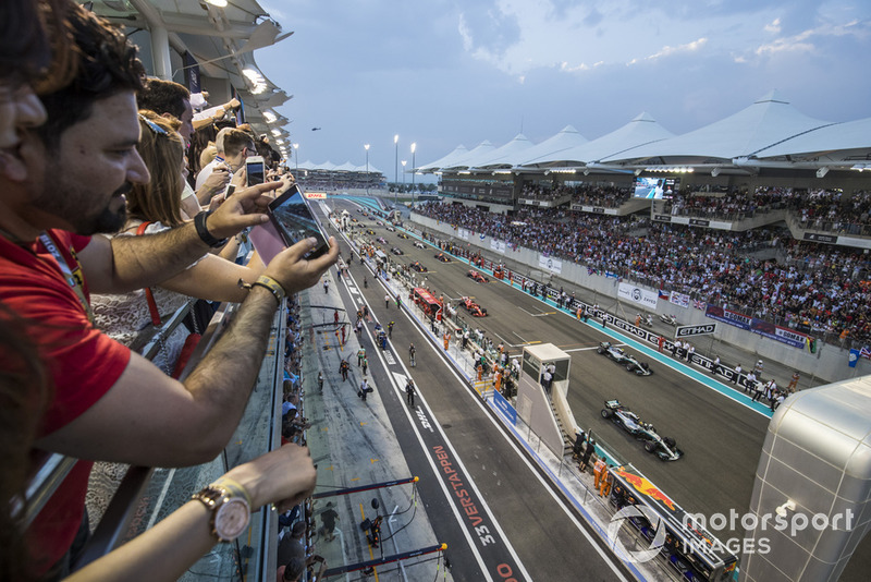 Льюіс Хемілтон, Валттері Боттас, Mercedes AMG F1 W09