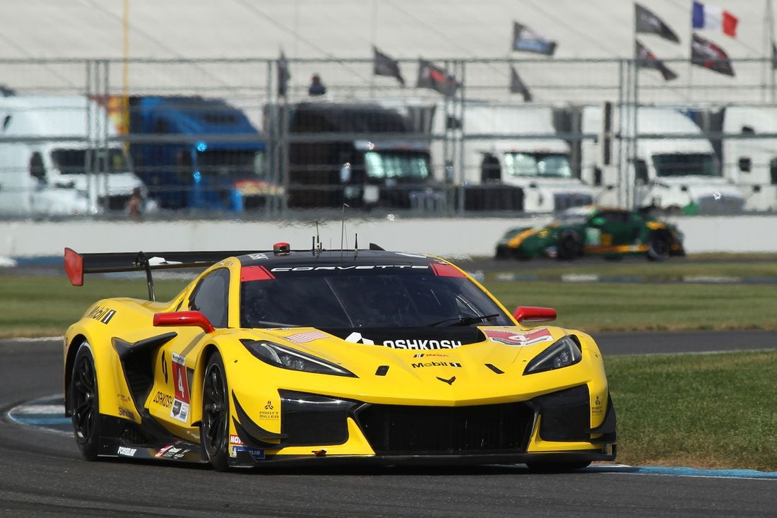 #4 Corvette Racing by Pratt Miller Motorsports Corvette Z06 GT3.R: Tommy Milner, Nicky Catsburg