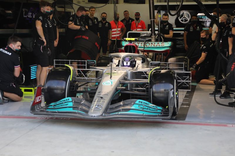 Lewis Hamilton, Mercedes W13