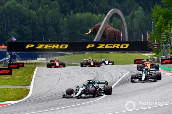 Lance Stroll, Aston Martin AMR21, Sebastian Vettel, Aston Martin AMR21, Daniel Ricciardo, McLaren MCL35M
