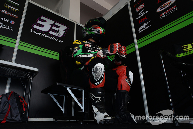 SS600: Ahmad Yudhistira, Manual Tech KYT Kawasaki Racing