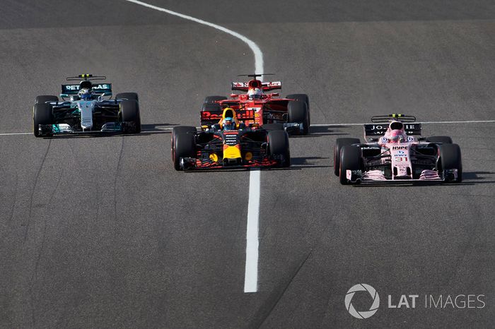  Esteban Ocon, Sahara Force India F1 VJM10, Daniel Ricciardo, Red Bull Racing RB13, Valtteri Bottas, Mercedes AMG F1 W08, Sebastian Vettel, Ferrari SF70H