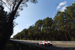 #8 Toyota Gazoo Racing Toyota TS050 Hybrid: Anthony Davidson, Sébastien Buemi, Kazuki Nakajima