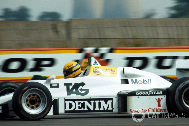 Ayrton Senna prueba el  Williams FW08C por primera vez