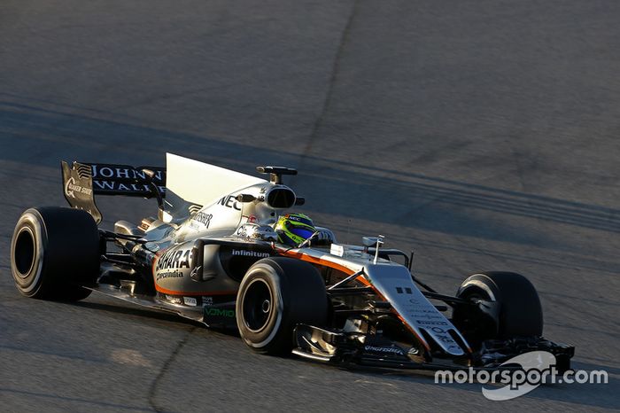 16: Sergio Perez, Force India F1 VJM10: 1min22s534, supermacios. Dia 4 (121 voltas)