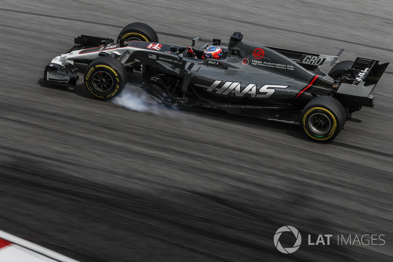 Romain Grosjean, Haas F1 Team VF17 locks up F1 照片