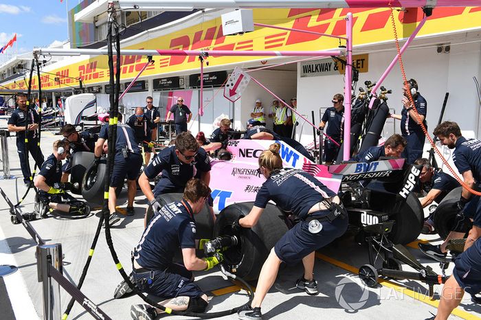 Prácticas de pitstops en Force India F1
