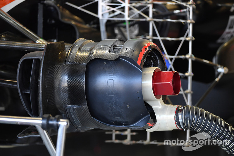 McLaren MCL32 wheel hub