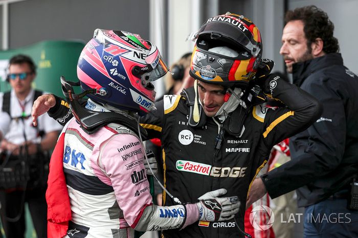Sergio Perez, Force India y Carlos Sainz Jr., Renault Sport F1 en parc ferme