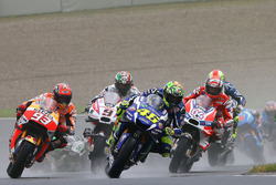 Валентино Россі, Yamaha Factory Racing, Марк Маркес, Repsol Honda Team