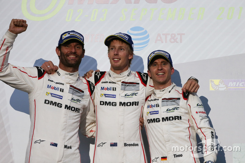 Podium: les vainqueurs, #1 Porsche Team Porsche 919 Hybrid: Mark Webber, Brendon Hartley, Timo Bernhard