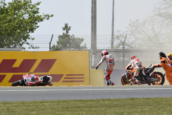 Marc Márquez, Repsol Honda Team, Andrea Dovizioso, Ducati Team crash
