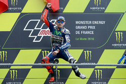 Podio: il vincitore Jorge Lorenzo, Yamaha Factory Racing