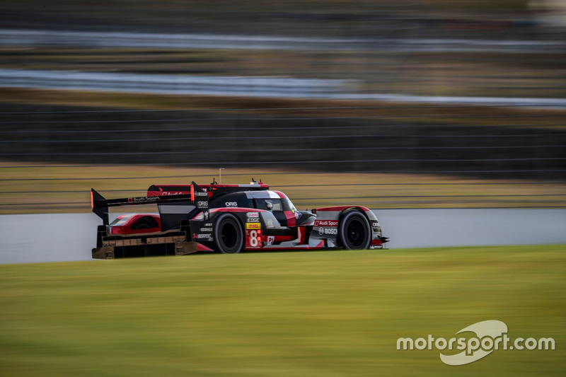 #8 Audi Sport Team Joest Audi R18 e-tron quattro: Lucas di Grassi, Loic Duval, Oliver Jarvis