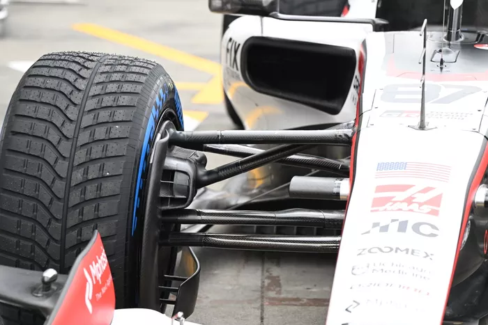 تفاصيل Haas VF-26