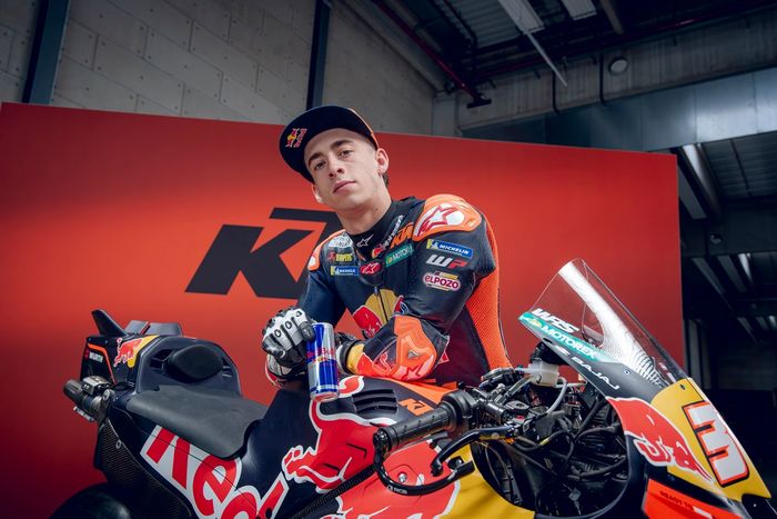 Pedro Acosta, Tim Balap Pabrik Red Bull KTM