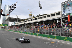 Yarış galibi Lewis Hamilton, Mercedes-AMG F1 W09 EQ Power+