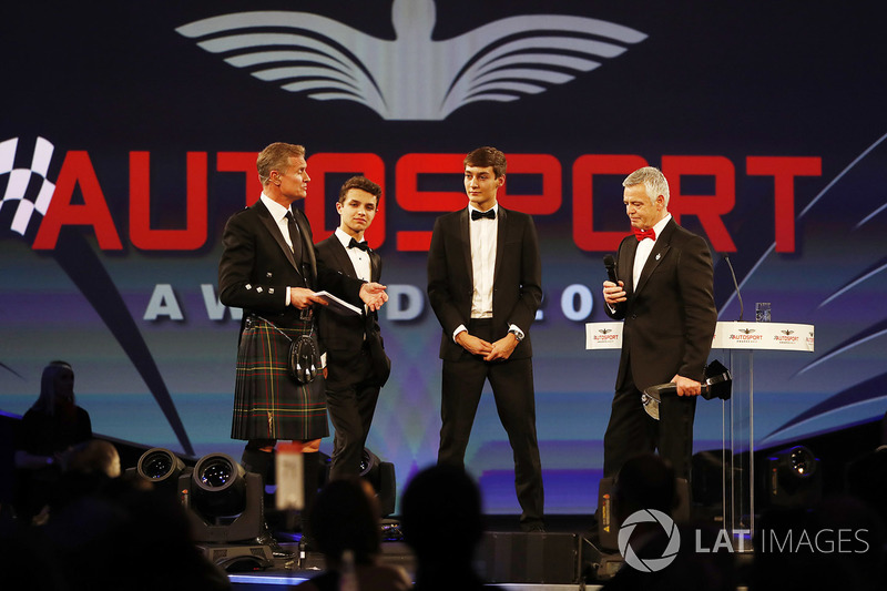 Derek Warwick recibe el premio Gregor Grant
