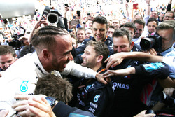 Yarışın kazananı Lewis Hamilton, Mercedes-AMG F1
