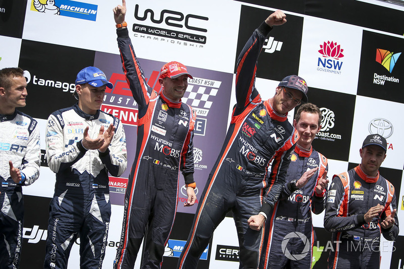 Winners Thierry Neuville, Nicolas Gilsoul, Hyundai Motorsport, second place Ott Tänak, Martin Järveo