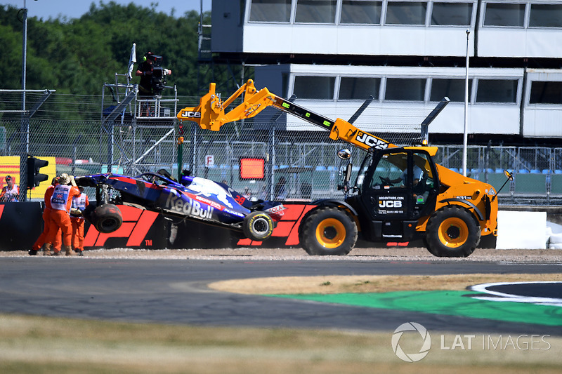 Brendon Hartley, Scuderia Toro Rosso STR13, dopo l'incidente