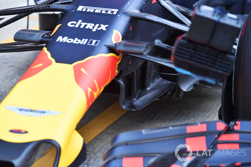 Red Bull Racing RB14 aero detail