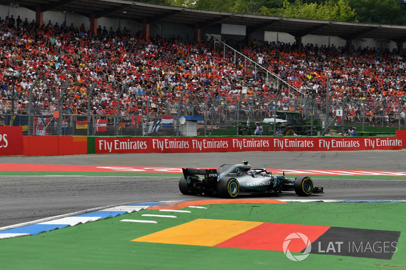 P2: Valtteri Bottas, Mercedes-AMG F1 W09