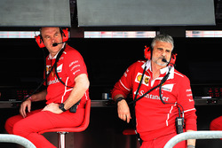 Jock Clear, Ferrari Chief Engineer and Maurizio Arrivabene, Ferrari Team Principal