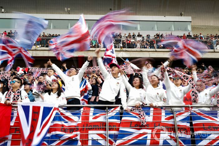 Apoyo para Lewis Hamilton, Mercedes AMG F1