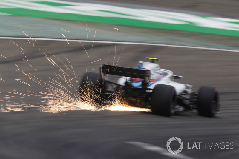 16: Sergey Sirotkin, Williams FW41 Mercedes, 1'34.062