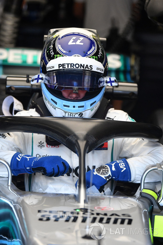 Capacete especial de Valtteri Bottas em homenagem a Mika Hakkinen