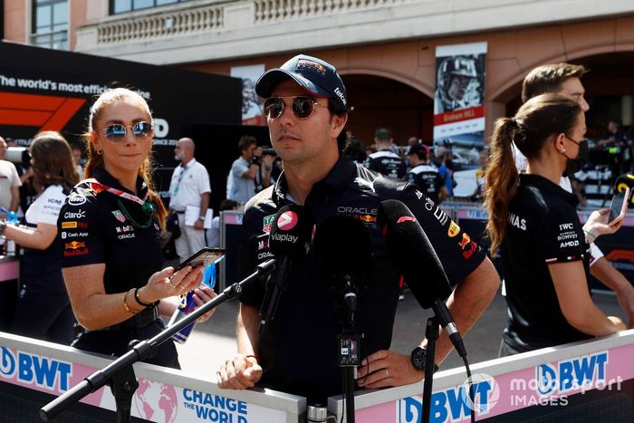 Sergio Pérez, Red Bull Racing, habla con la prensa