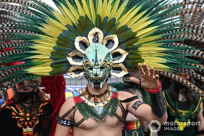 Danzantes Aztecas