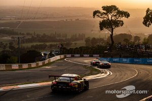 #1 Earl Bamber Motorsport Porsche GT3 R: Earl Bamber, Laurens Vanthoor, Craig Lowndes