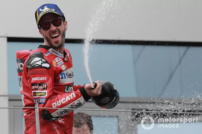 Podio: ganador de la carrera Andrea Dovizioso, Ducati Team