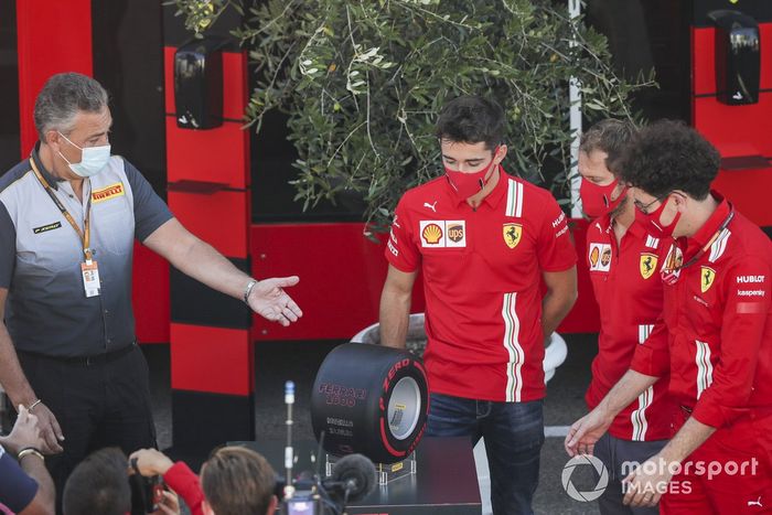 Mario Isola, Racing Manager, Pirelli Motorsport, Charles Leclerc, Ferrari, Sebastian Vettel, Ferrari y Mattia Binotto, Team Principal Ferrari