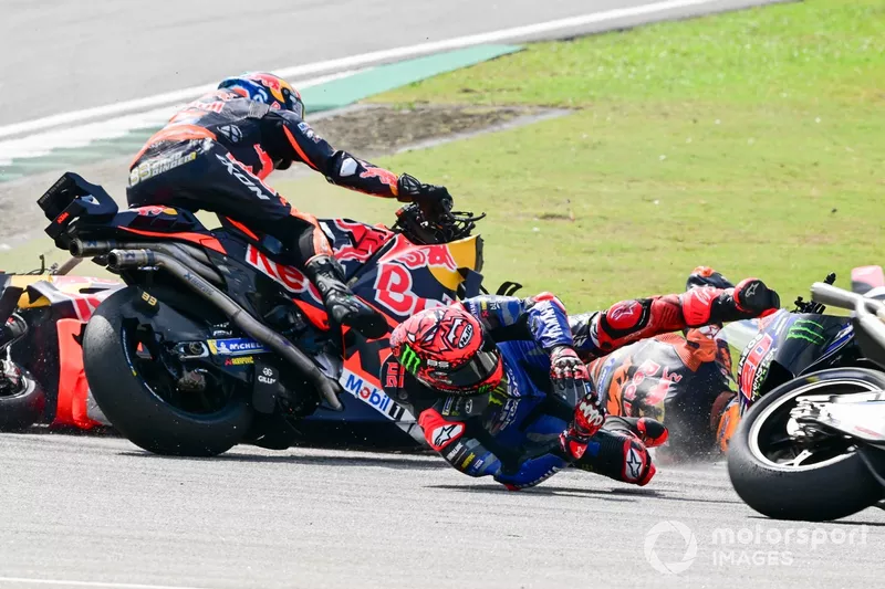 Brad Binder, Red Bull KTM Factory Racing, Jack Miller, Red Bull KTM Factory Racing, Fabio Quartararo, Yamaha Factory Racing Crash