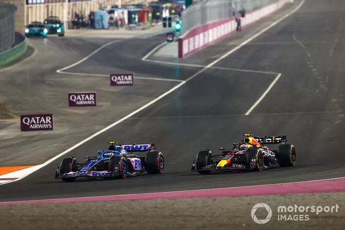 Pierre Gasly, Alpine A523, Sergio Pérez, Red Bull Racing RB19