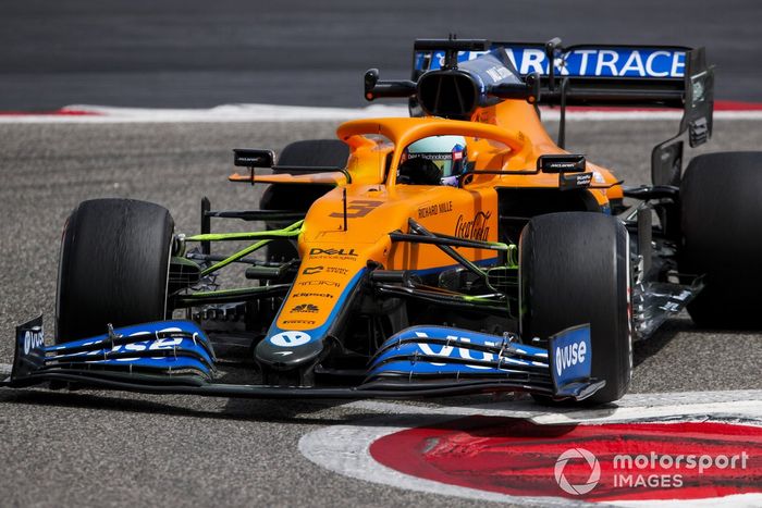 7º Daniel Ricciardo, McLaren MCL35M, 1:30.144  (con neumáticos C4)