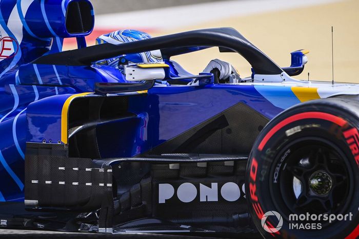 Roy Nissany, piloto de desarrollo, con el Williams FW43B 